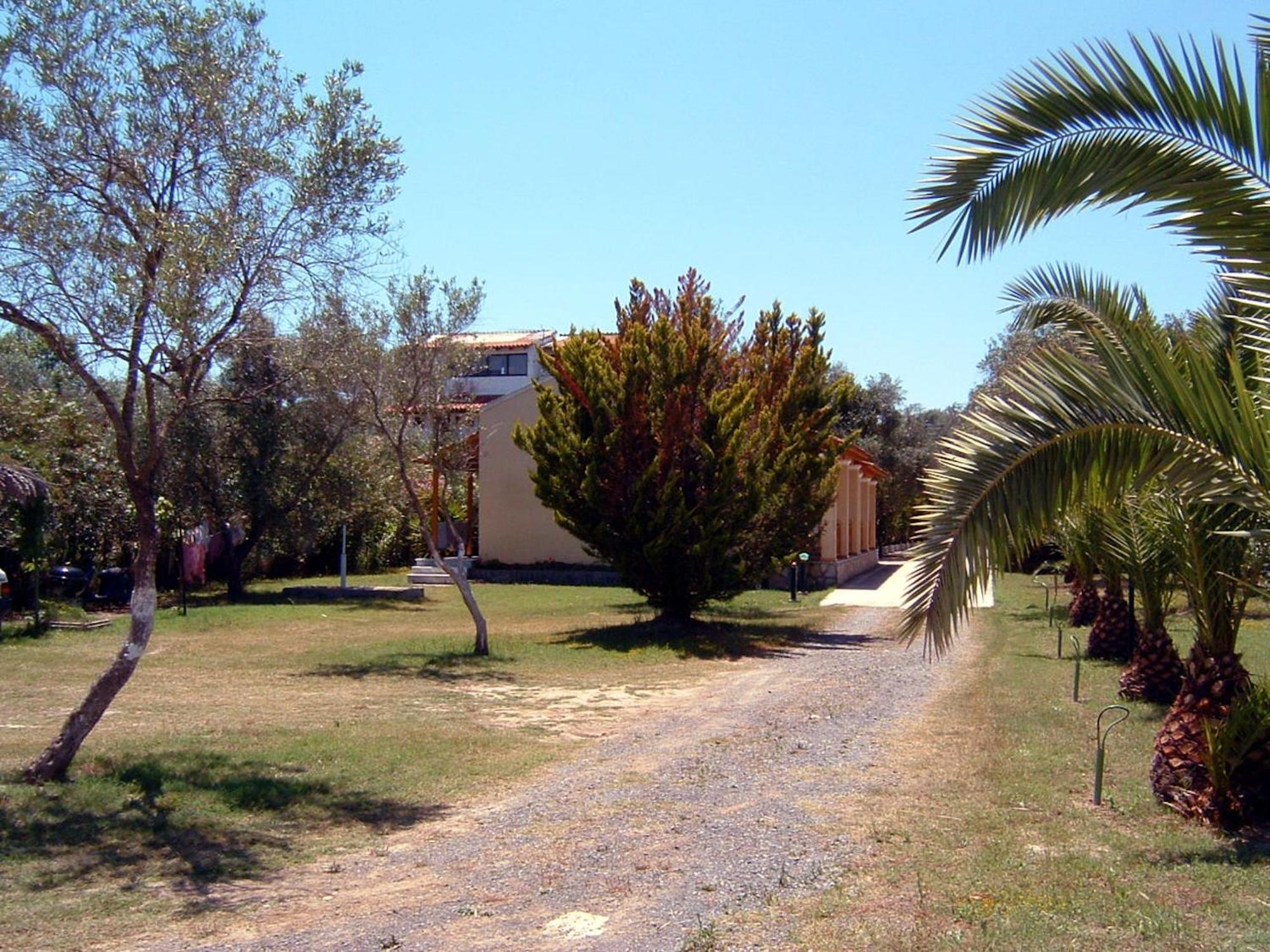 Irini Apartments And Studios Кавос Экстерьер фото